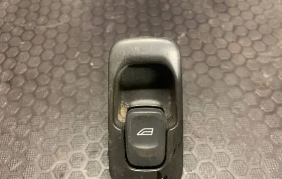 Volvo S80 Electric window control switch 9476695 99W483