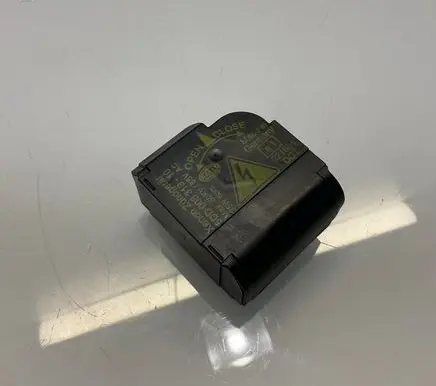 Mercedes-Benz E W211 Headlight ballast module Xenon 5DD00831910