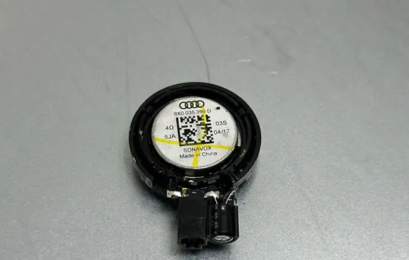 Audi Q3 8U Front door high frequency speaker 8X0035399D