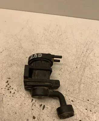 Opel Zafira A Vacuum valve 90502860