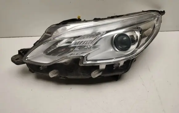 Peugeot 2008 I Headlight/headlamp 9815405680