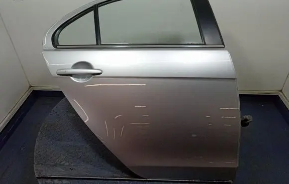 Mitsubishi Lancer VIII Rear door