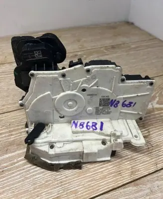 Audi A6 S6 C4 4A Rear door lock 4K0839016Q V038314 40980185