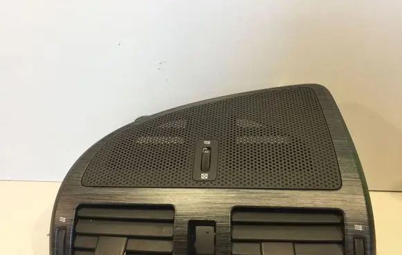 Toyota Avensis T270 Dash center air vent grill 55670051