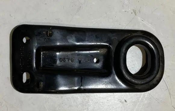Ford Mustang VI Radiator mount bracket JR338K202AA