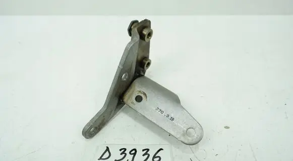 Volkswagen Golf VII Muffler mount bracket/holder 04L131561J