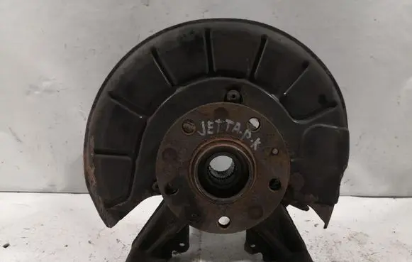 Volkswagen Jetta VI Front wheel hub