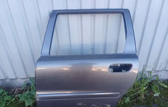 Rear door