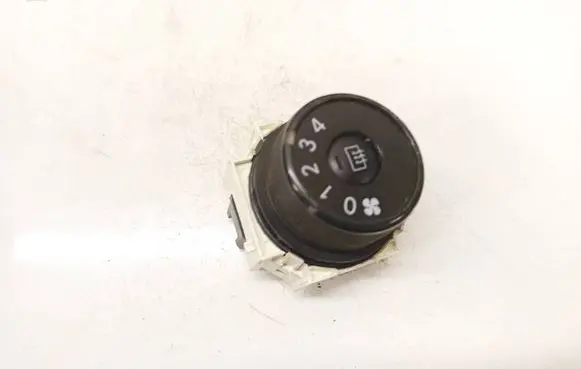 Toyota RAV 4 (XA30) Climate control unit 75D013