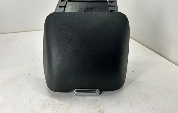 Chrysler Pacifica Glove box 5RL36TRMAA 5091163 3050781