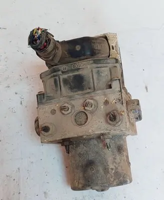 Ford Mondeo Mk III ABS Pump 0265800014 484305