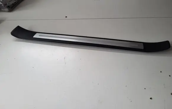 Seat Exeo (3R) Front sill trim cover 8E0853374P