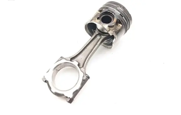 Opel Astra J Piston with connecting rod A17DTJ