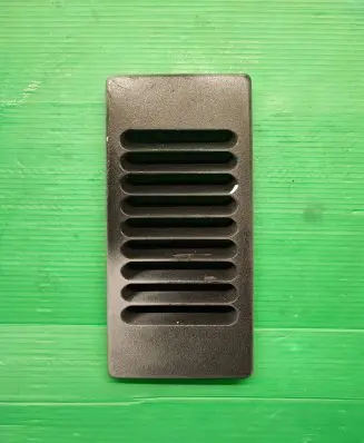 Rear air vent grill