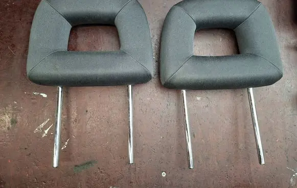 Audi A2 Front seat headrest
