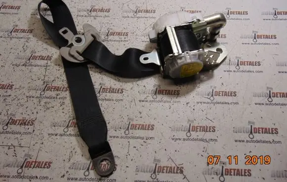 Toyota Avensis T270 Front seatbelt 7P1510P