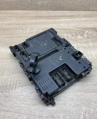 Peugeot 206 Central body control module 9626460880