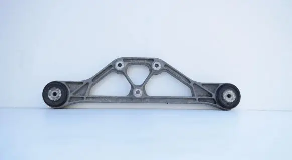 Audi A8 S8 D3 4E Rear differential/diff mount bracket 4E0599285