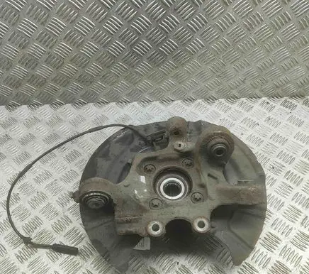 BMW X3 F25 Rear wheel hub 6869293 6797570