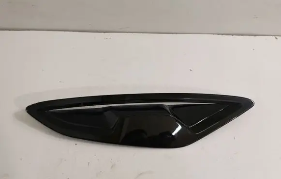 BMW 8 G14 Fender trim (molding) 7465214