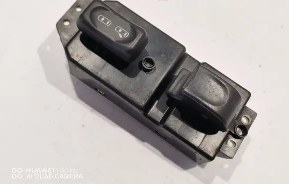 Opel Frontera B Electric window control switch