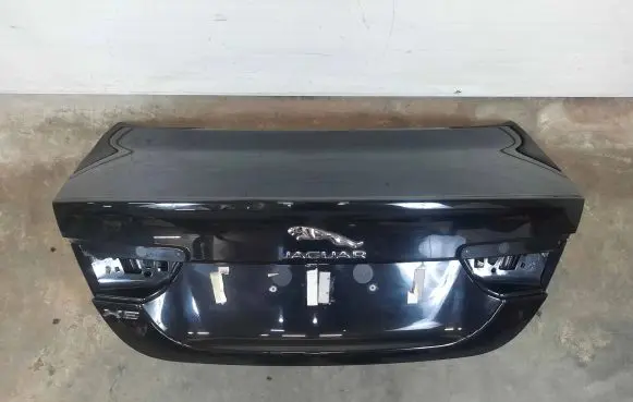 Jaguar XE Tailgate/trunk/boot lid