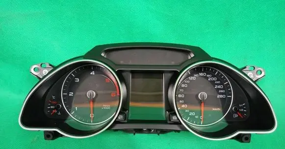 Audi A5 Sportback 8TA Speedometer (instrument cluster) 8T0920932N