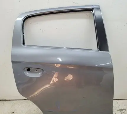 Mitsubishi Space Star Rear door
