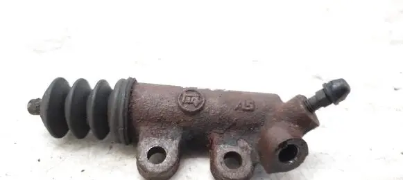 Clutch slave cylinder