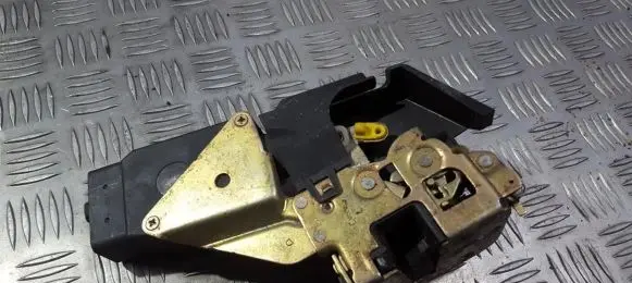 Mitsubishi Carisma Rear door lock