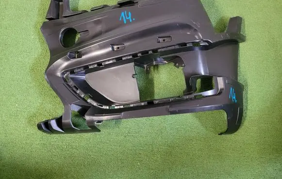 BMW 2 F46 Front bumper mounting bracket 51117301547