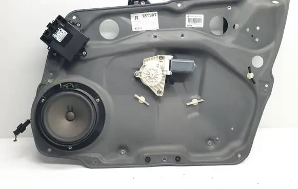 Mercedes-Benz B W245 Front door window regulator with motor A1697203079