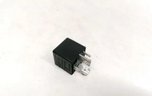 Volkswagen Golf Plus Other relay 3D0951253A