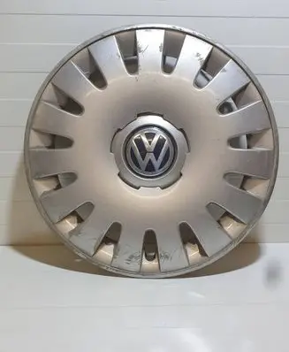 Volkswagen Sharan R15 wheel hub/cap/trim 7M7601147B