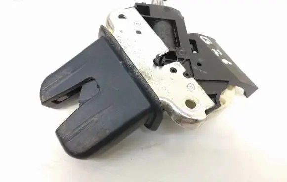Audi A4 S4 B7 8E 8H Tailgate/trunk/boot lock/catch/latch 4F5827505D