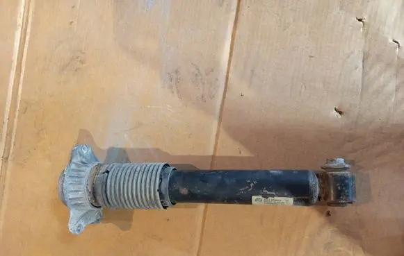 BMW 5 GT F07 Rear shock absorber/damper 6798150 F07H068BL 105413