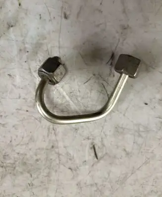 Suzuki Grand Vitara II Fuel injector supply line/pipe 
