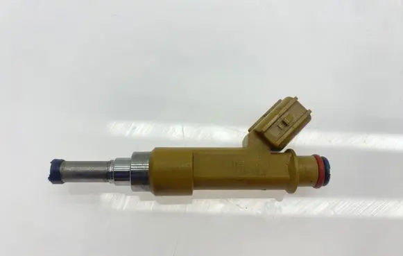 Fuel injector