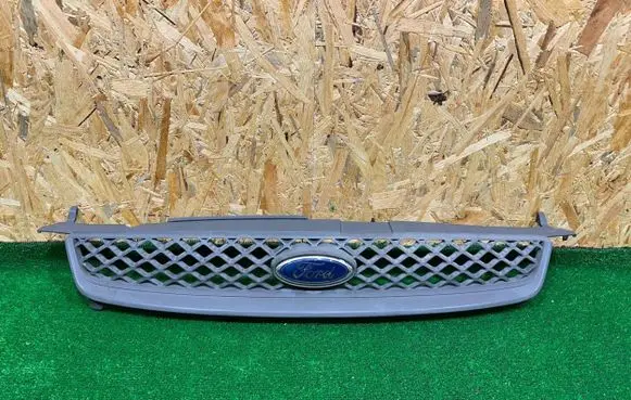 Ford Fiesta Front grill 6S61-8200-AC