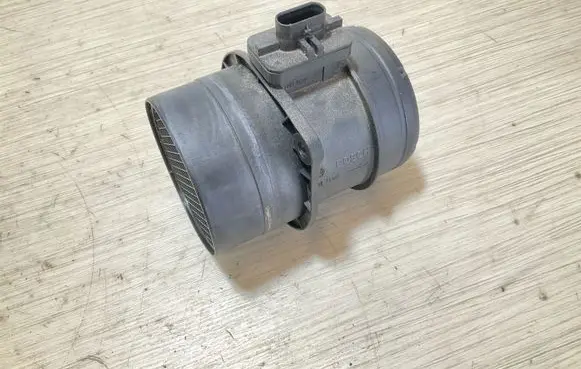 Audi Q3 8U Mass air flow meter 03L906461A 0281002956