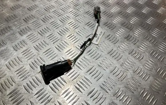 Land Rover Discovery Sport AUX in-socket connector FK72-19010-AB