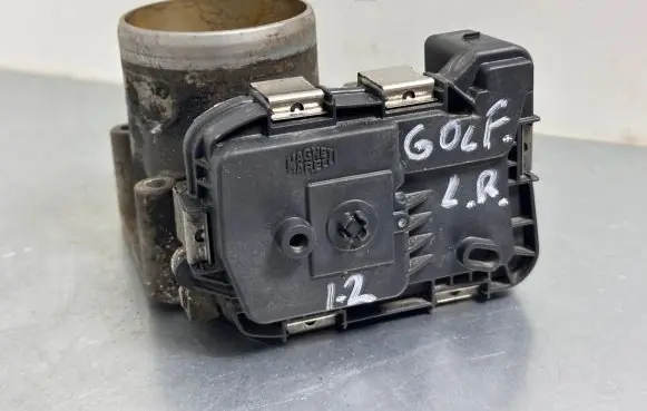 Volkswagen Golf Sportsvan Throttle valve 03F133052B