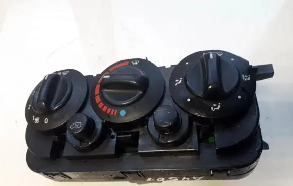 Mercedes-Benz A W168 Climate control unit 1688301385 Q070801