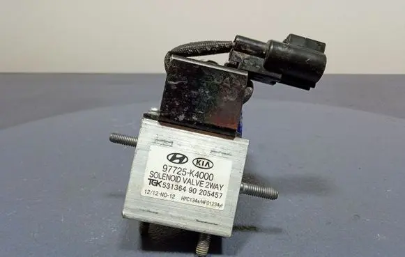 KIA Niro Coolant level relay 97725-K4000