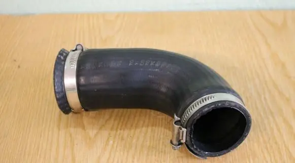 Audi A4 S4 B6 8E 8H Intercooler hose/pipe 8E0145837G