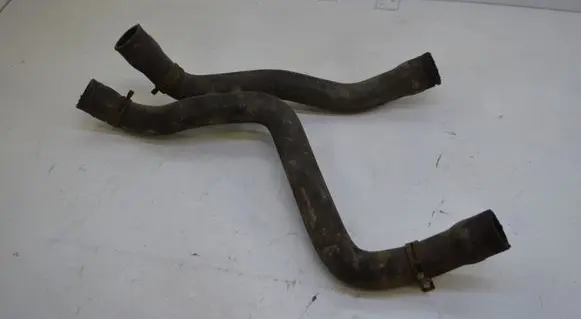 Volkswagen Polo III 6N 6N2 6NF Engine coolant pipe/hose