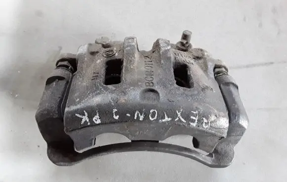 SsangYong Rexton Front brake caliper 4811008B52