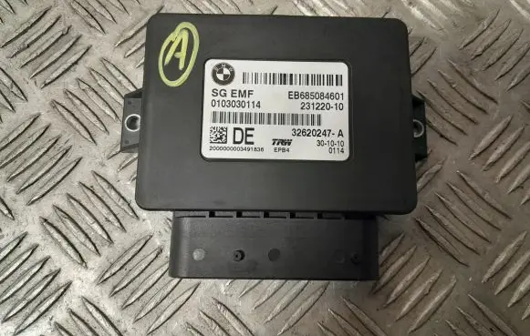 BMW 5 F10 F11 Hand brake control module EB685084601