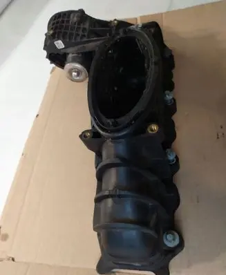 Mercedes-Benz GLA W156 Intake manifold