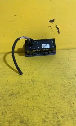 Jaguar XF Tailgate opening switch 10400976890